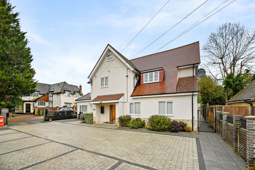 Property photo 1 of 10 Rccs- Flat 3 Cloyster Wood- Exterior 1 (1)