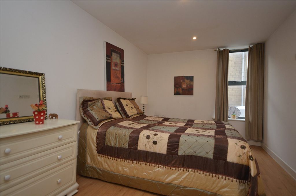 Property photo 3 of 4 Picture No. 02