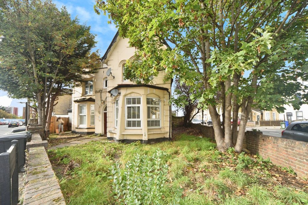 Property photo 1 of 14