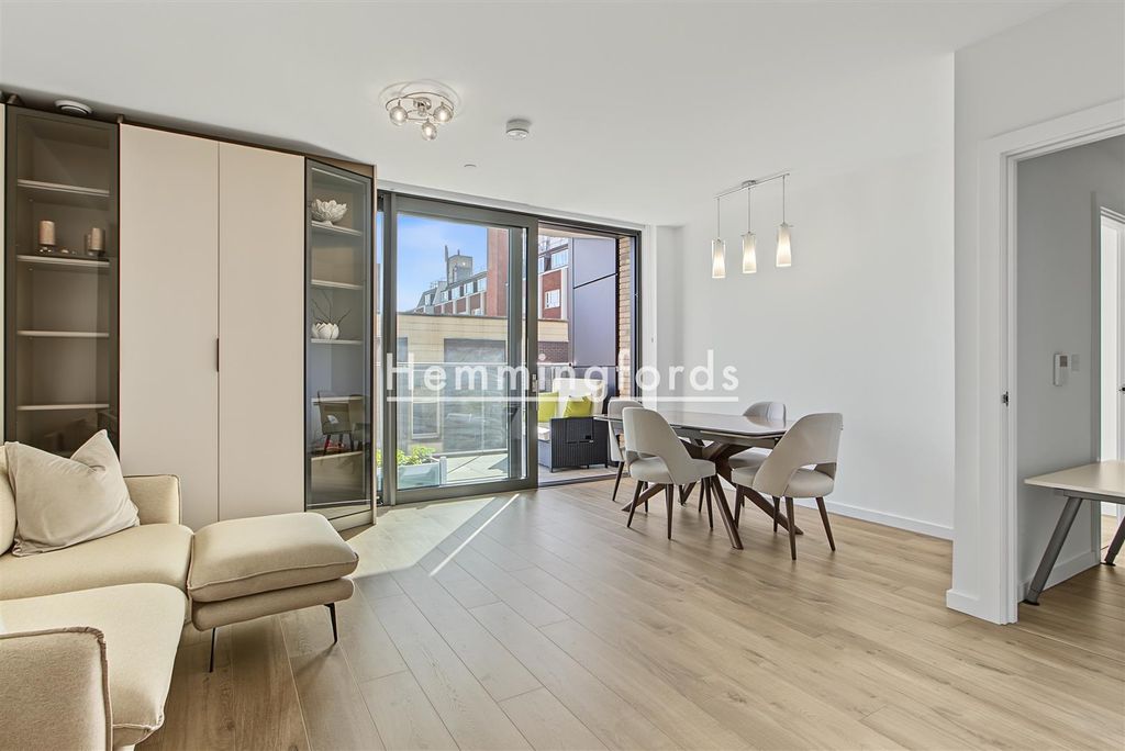 Property photo 1 of 15 Vermont House Ec1V-6.Jpg