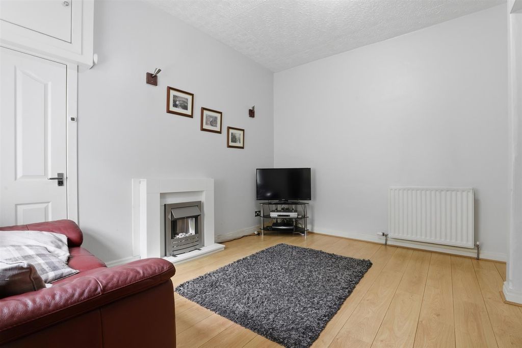 Additional image 10 of 3 bed semi-detached house for saleSmollett Street, Alexandria G83