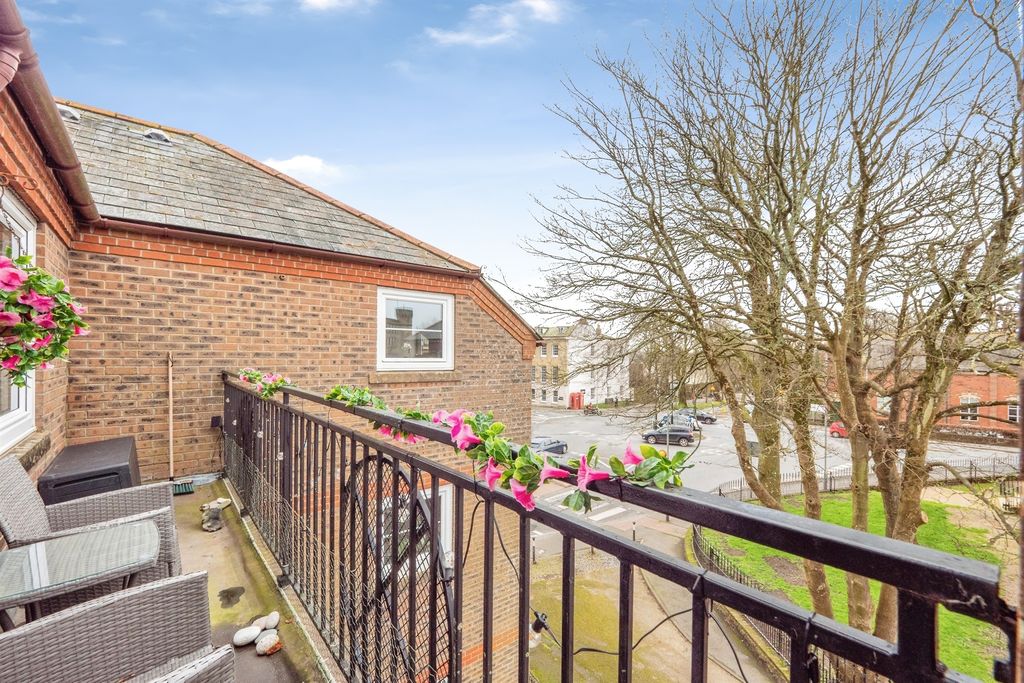 Property photo 3 of 10