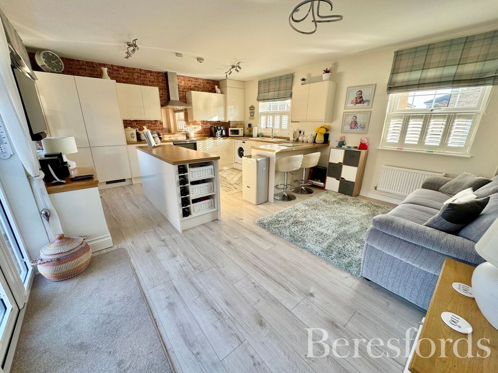 Property photo 3 of 30 Picture 3