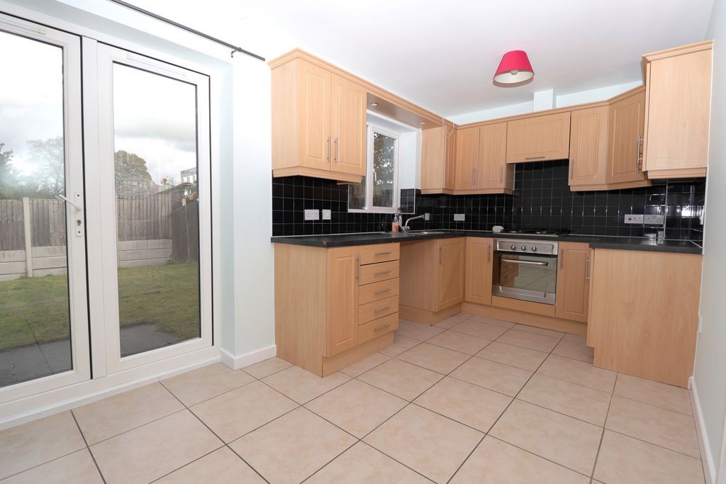 Property photo 2 of 24 Dining Kitchen