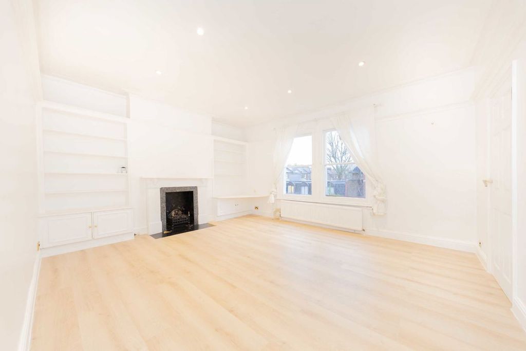 Property photo 2 of 7