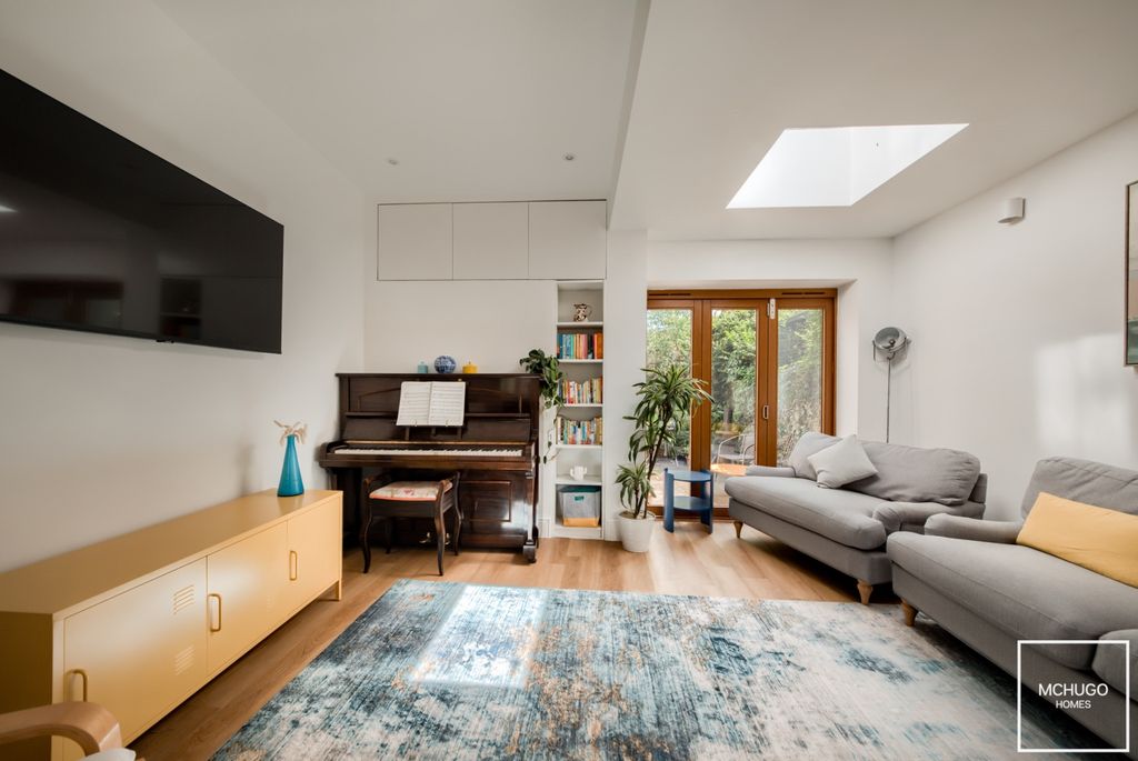 Property photo 2 of 19 Xt5A9749-Hdr(3)