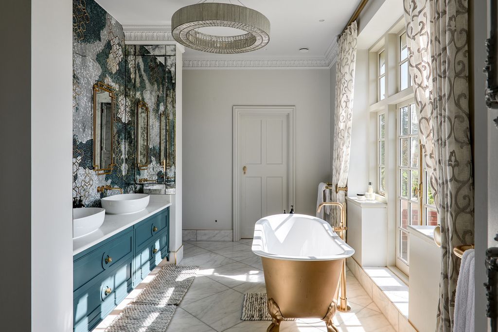 Additional image 16 of 7 bed country house for saleFarnham, Surrey GU10