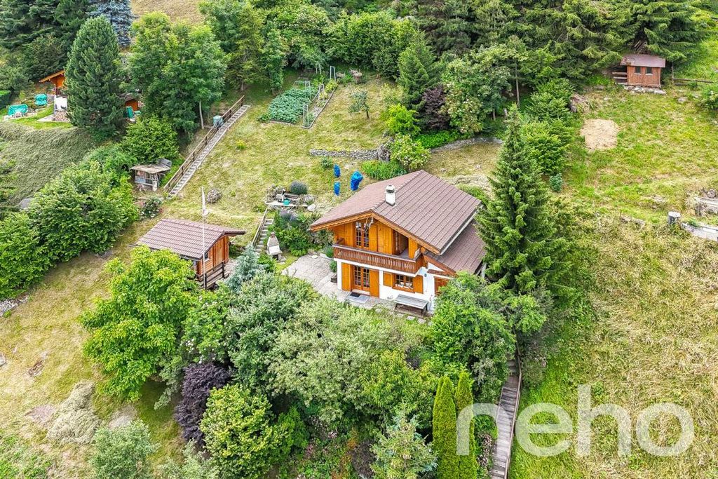 Property photo 2 of 13