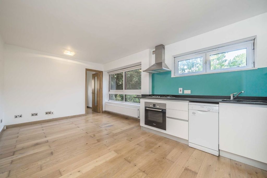 Property photo 2 of 5