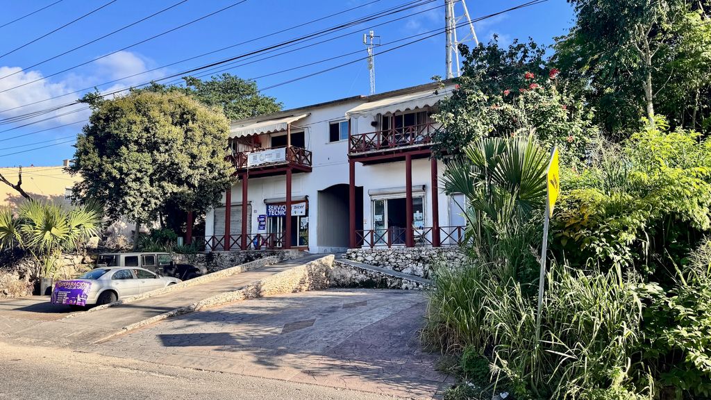 Property photo 1 of 6