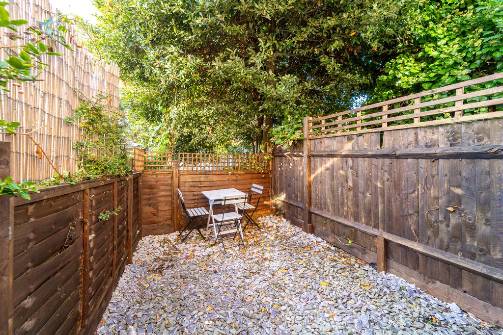 Property photo 3 of 12 Ndb09200