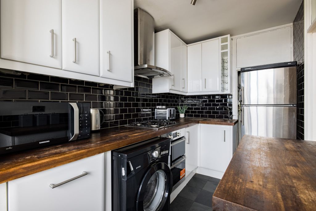 Property photo 2 of 32 Kitchen