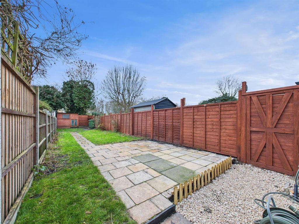 Property photo 2 of 12 Cam02435G0-Pr0105-Still042.Jpg