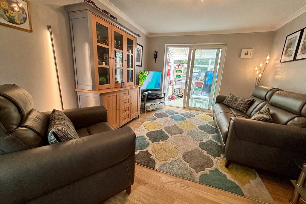 Property photo 2 of 14 Living Room