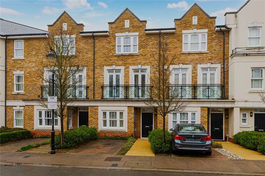 Property photo 1 of 13 Holford Way