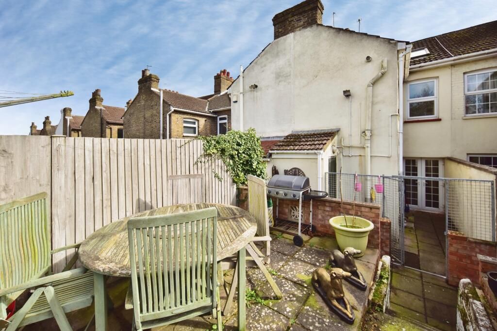 Property photo 3 of 11