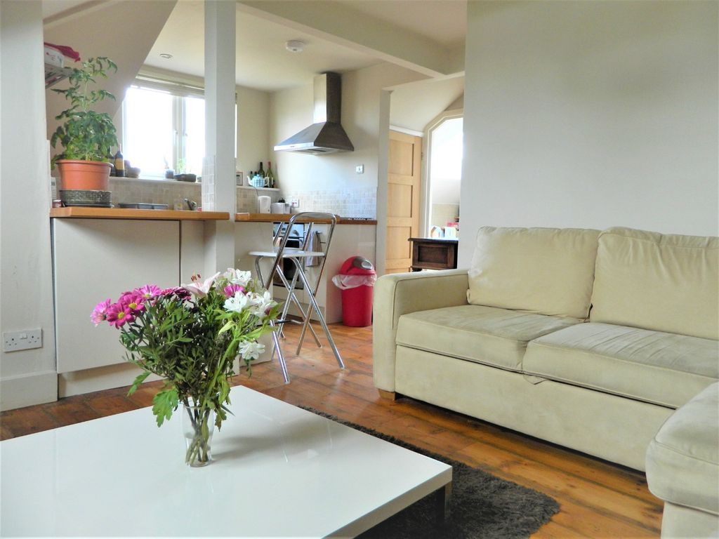 Property photo 2 of 5 700181