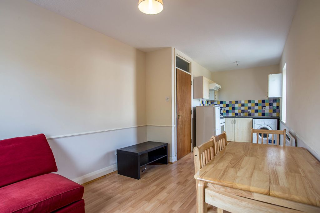 Property photo 3 of 7