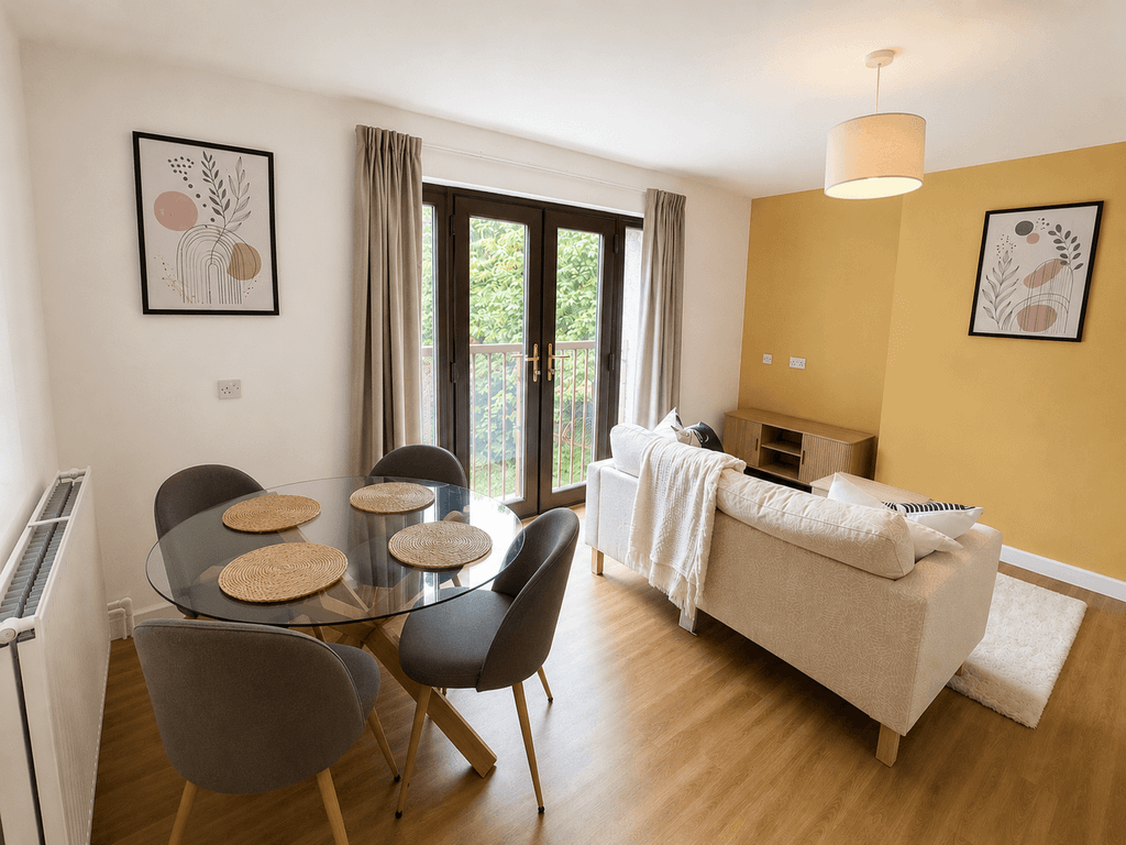 Property photo 1 of 13 3 Bedroom Apartment For Rent