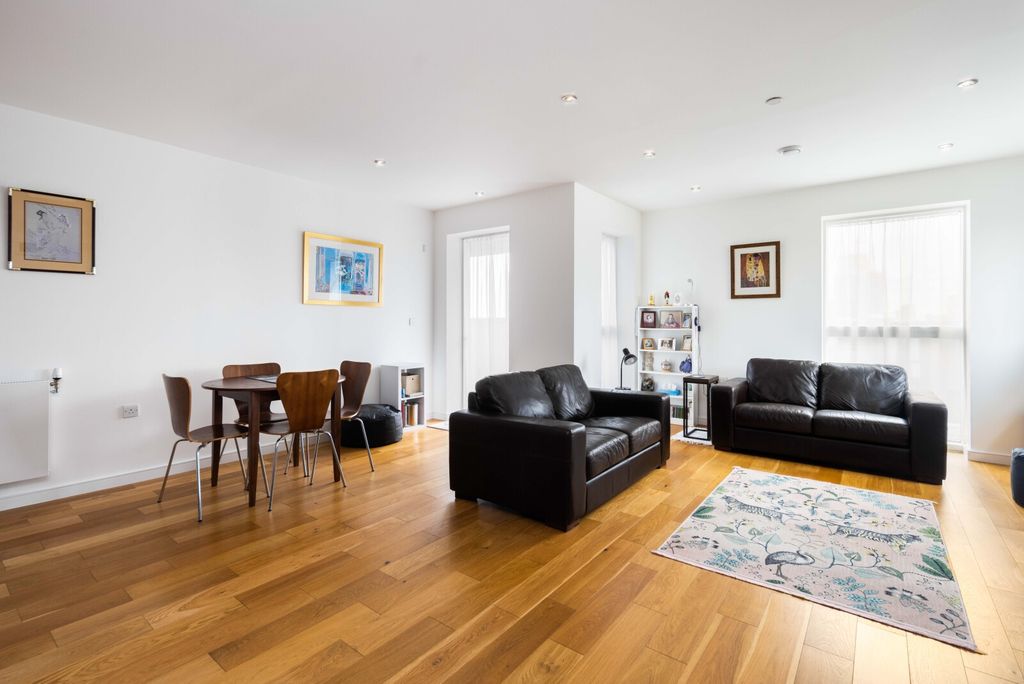 Property photo 3 of 15 Picture No. 14