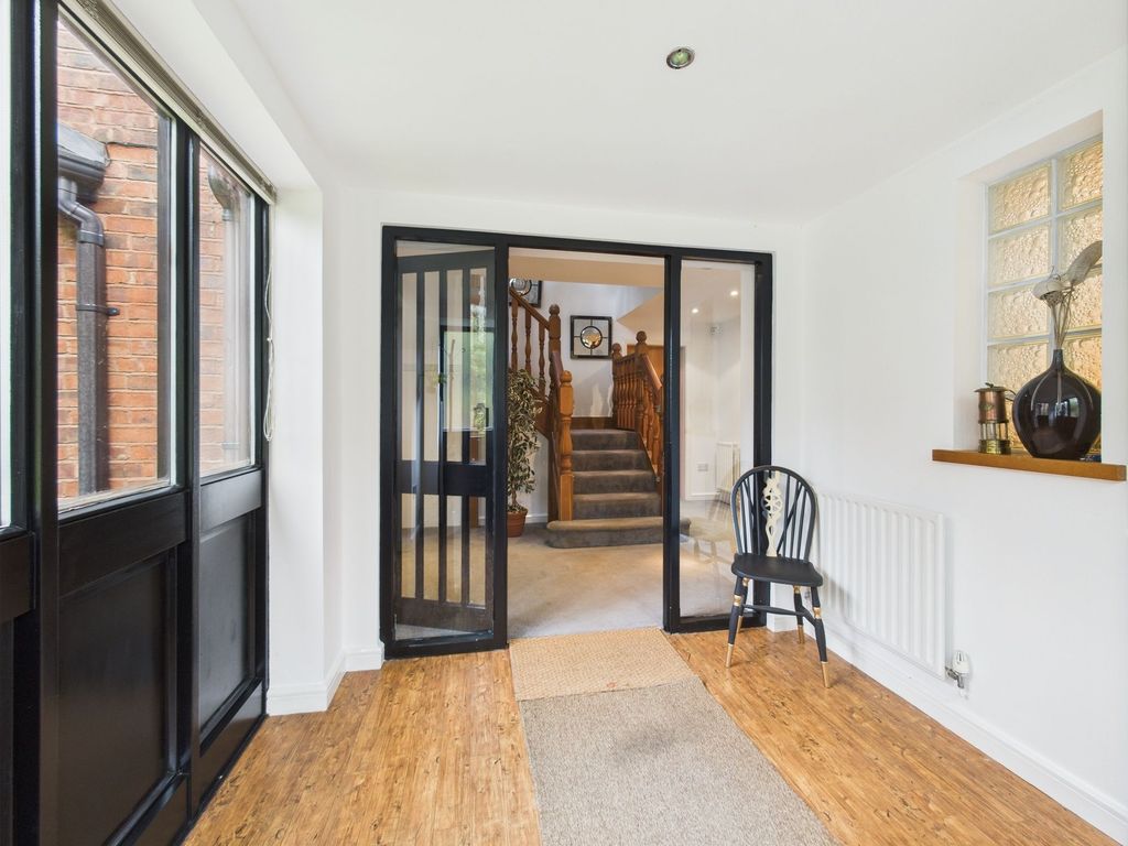 Property photo 3 of 36