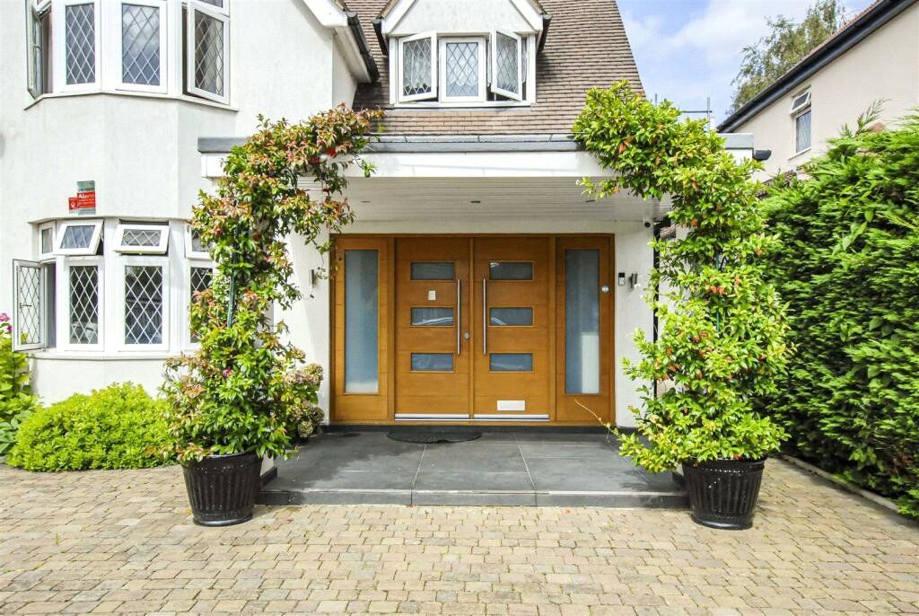 Property photo 2 of 26 Picture No. 20