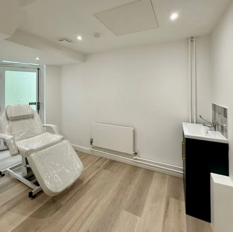 Property photo 2 of 9 Photo 1