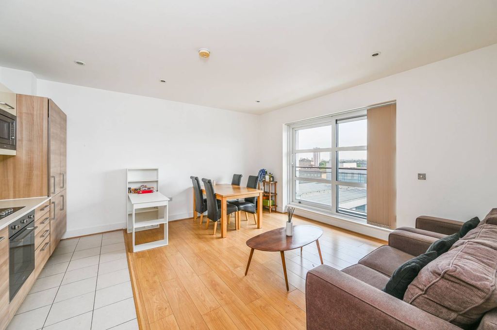 Property photo 2 of 13