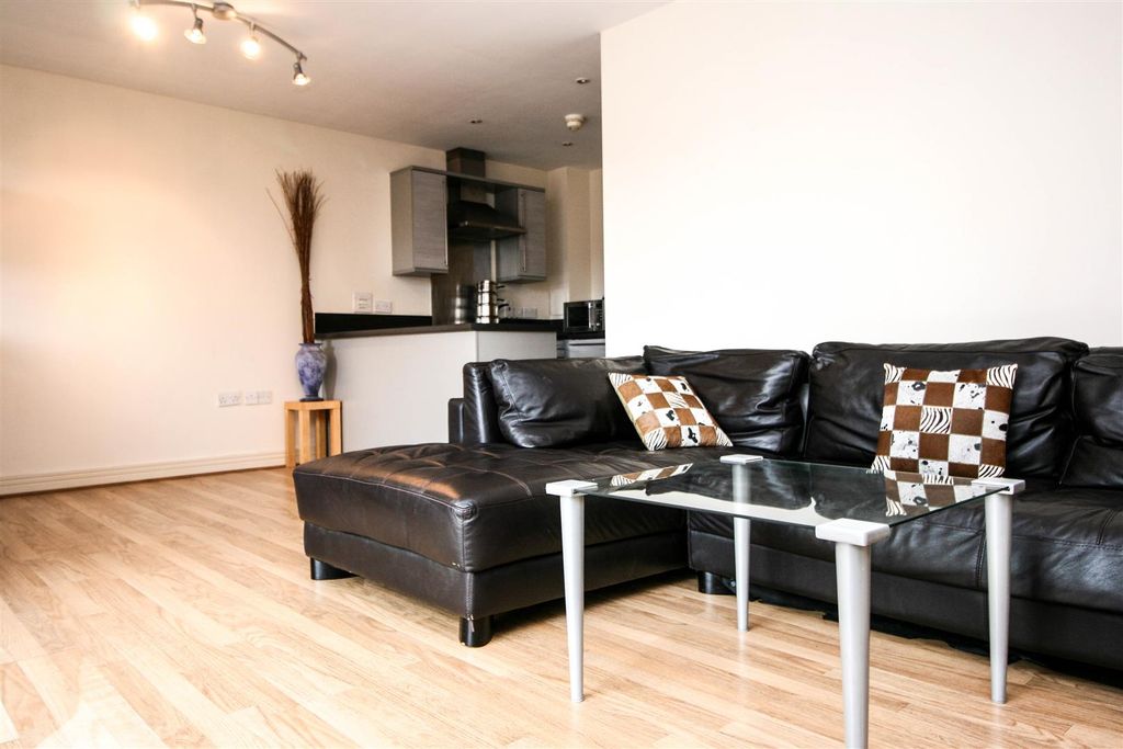 Property photo 2 of 10