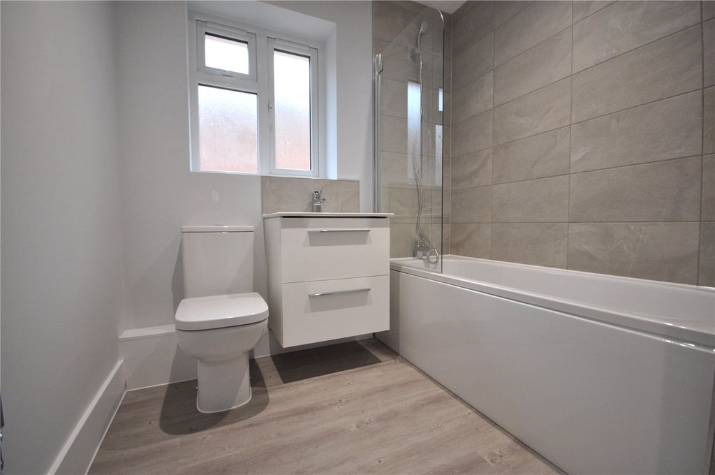 Property photo 3 of 10 Picture No. 12