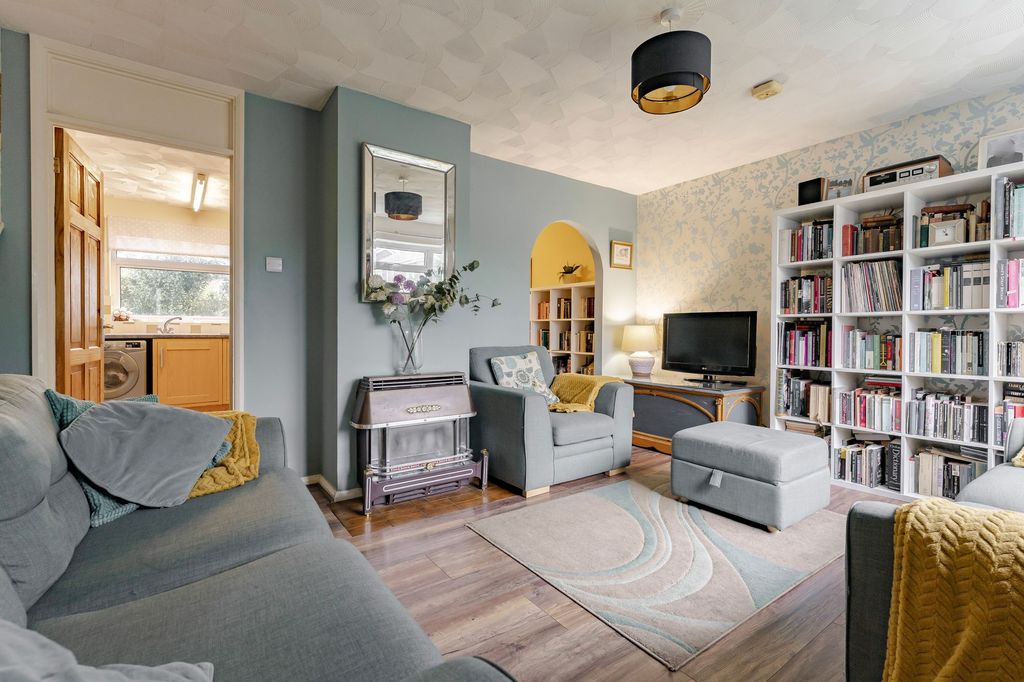 Property photo 3 of 25