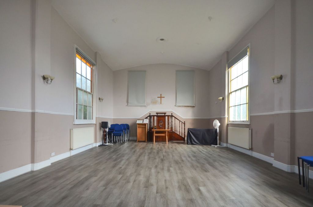 Property photo 2 of 12