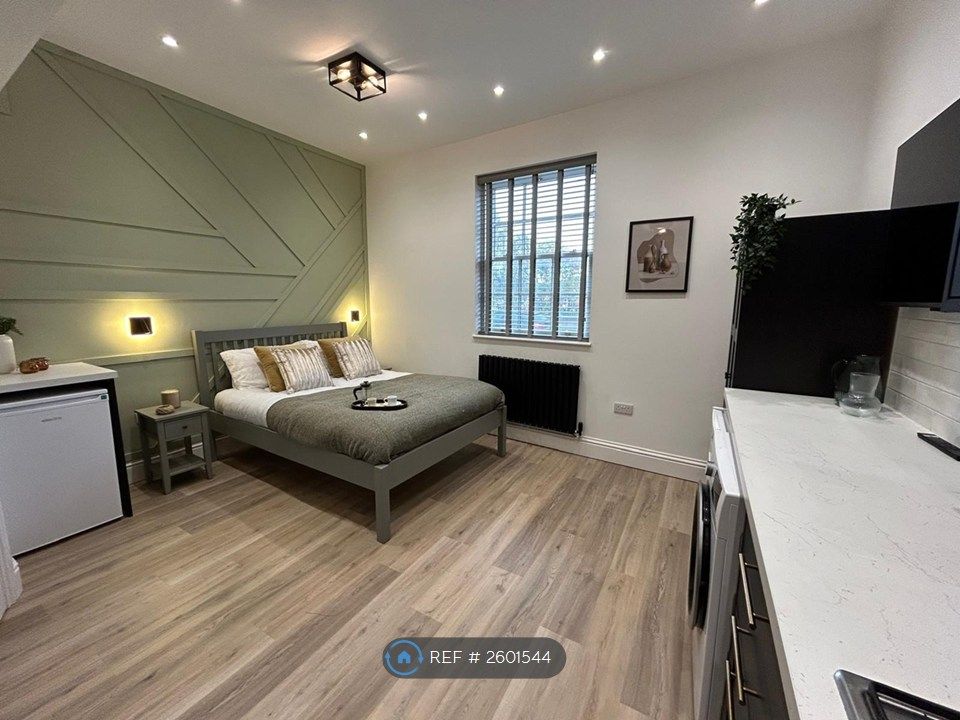 Property photo 3 of 6 Room 3