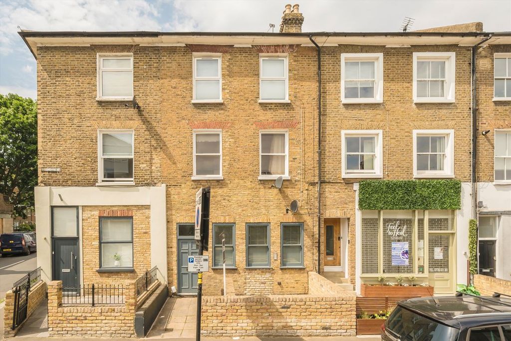 Property photo 1 of 7