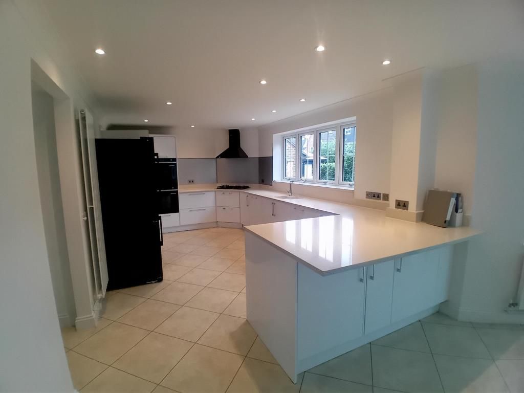 Property photo 3 of 22 Kitchen