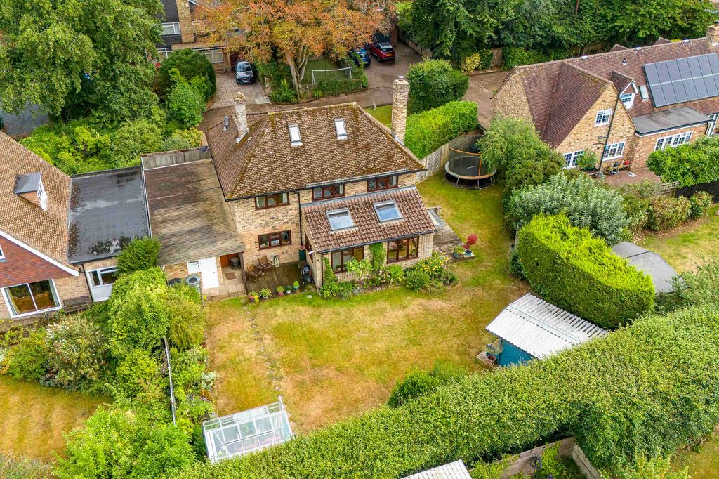 Property photo 2 of 17