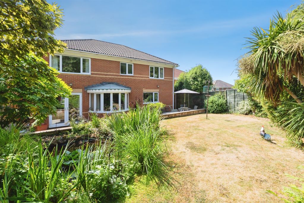 Property photo 2 of 22