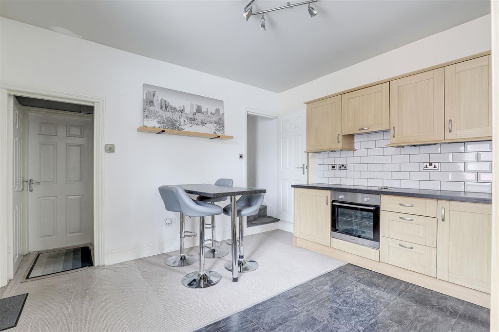 Property photo 3 of 14 1713.Jpg