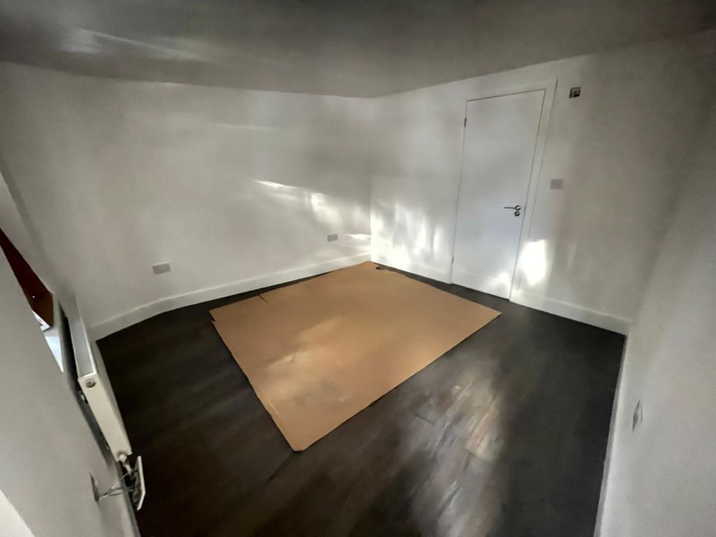 Property photo 3 of 3 Gallery