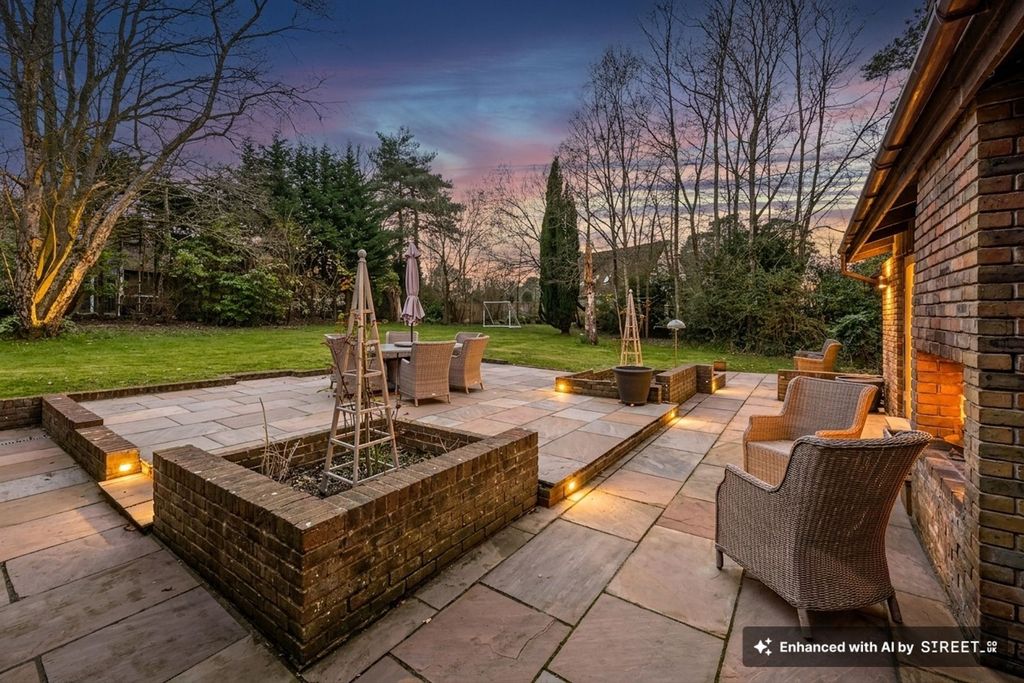 Property photo 3 of 23