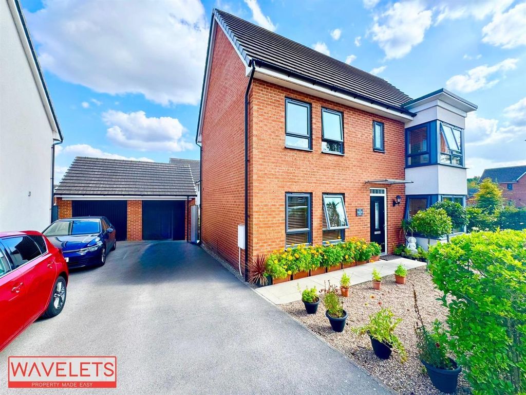 Property photo 1 of 21 Front