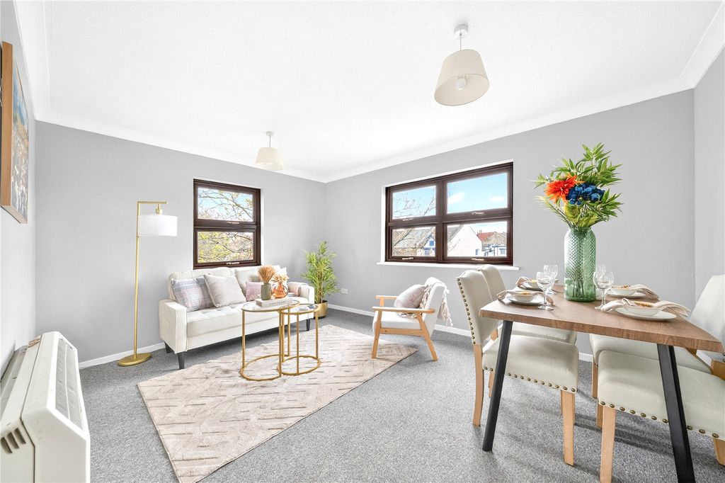 Property photo 2 of 16 Picture No. 03