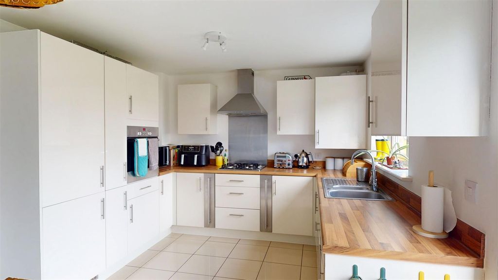 Property photo 3 of 11 14-Bryn-Celyn-09162025_101105.Jpg
