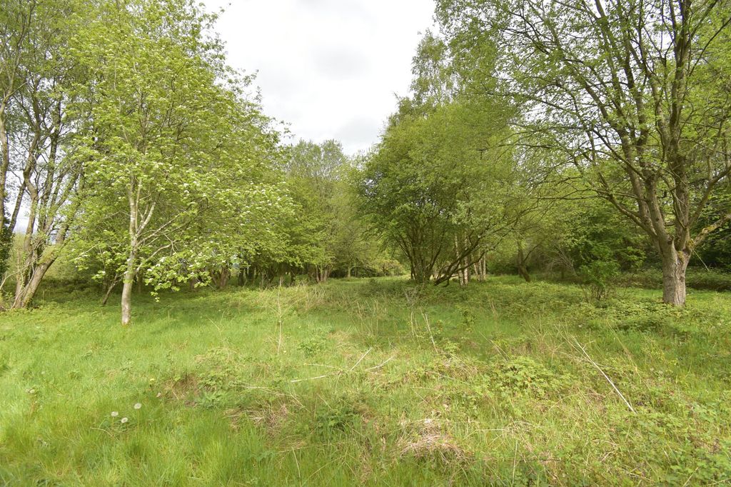 Property photo 2 of 8