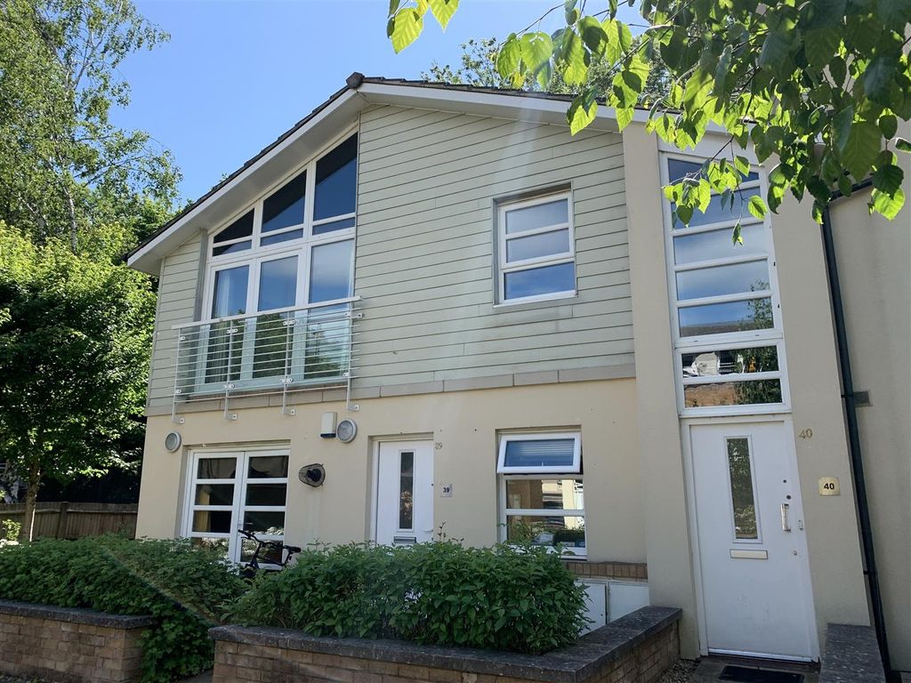 Property photo 1 of 9 The Quadrant.Jpg