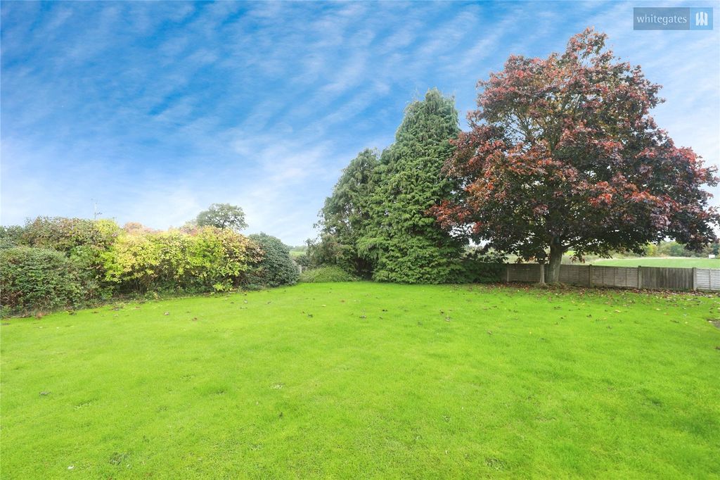 Property photo 2 of 18 Picture No. 21