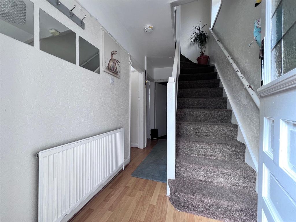 Property photo 3 of 18 Img_0223.Jpg