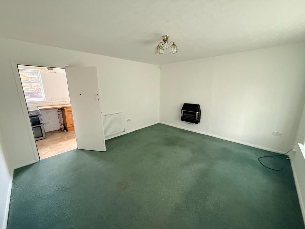 Property photo 3 of 14 54 Pen.Jpeg