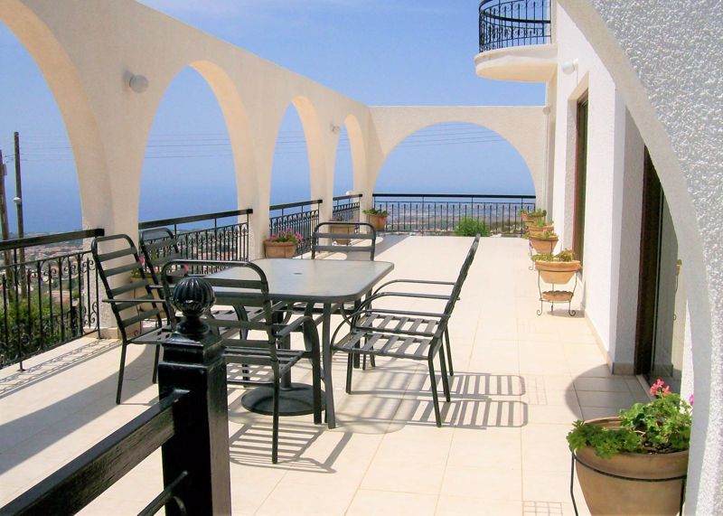 Property photo 2 of 50 Veranda