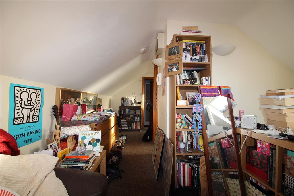 Property photo 3 of 5